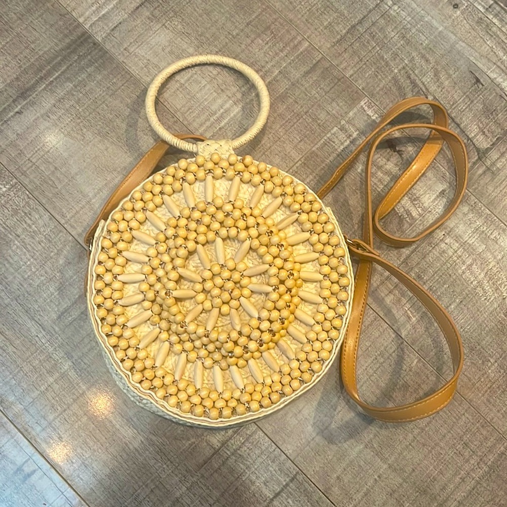 Crossbody purse with beads
